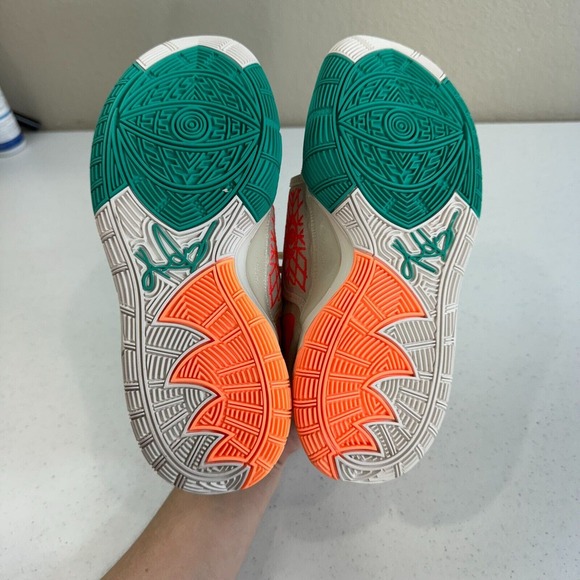 Nike Women's‎ Kyrie 6 N7 Light Cream Flash Crimson Sail Sneaker Shoes Size 4 - Picture 10 of 12